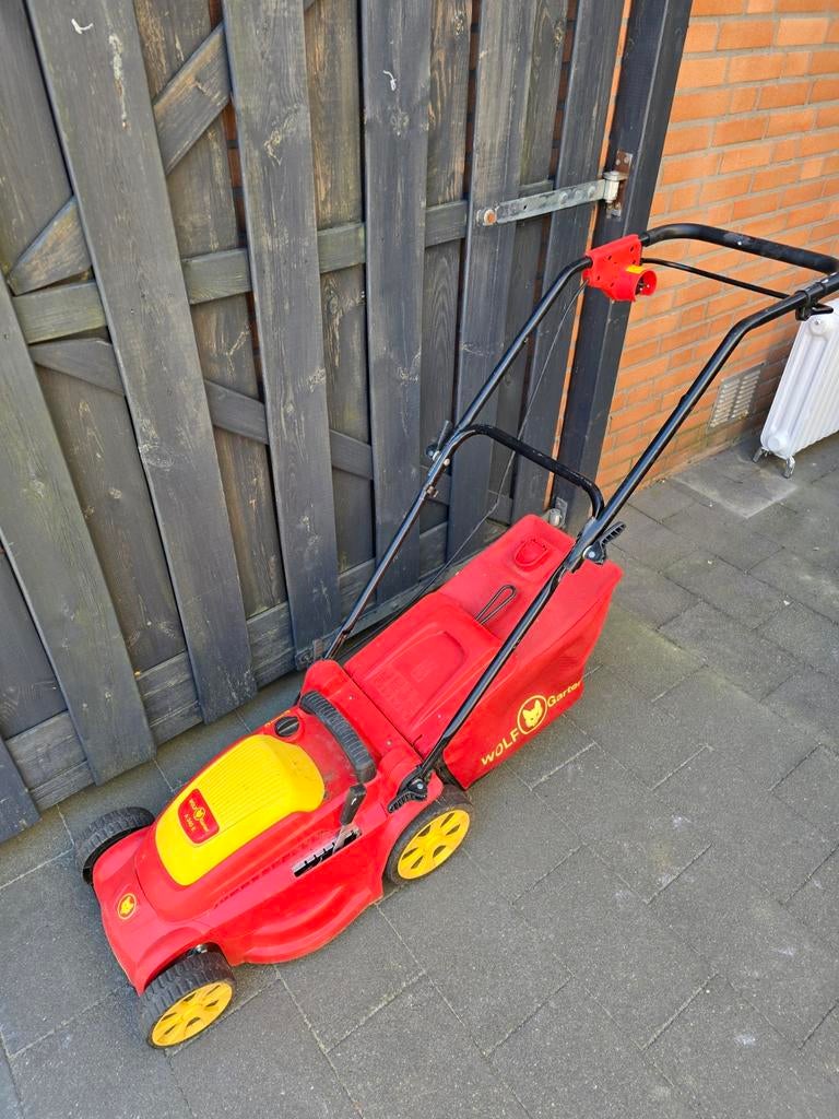Te koop grasmaaier, Tuin en Terras, Grasmaaiers, Ophalen, Gebruikt, Elektrische grasmaaier, Opvangbak