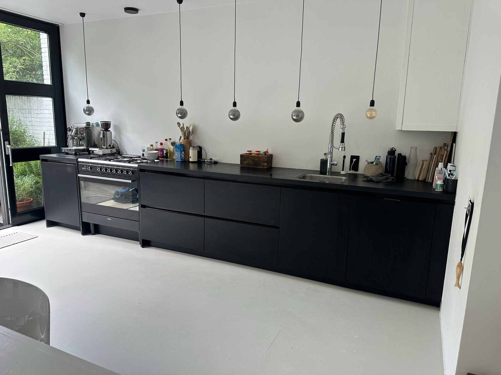 Moderne Keuken met Inbouwapparatuur - Zwart Design, 4 liter of meer, Ophalen, Gebruikt