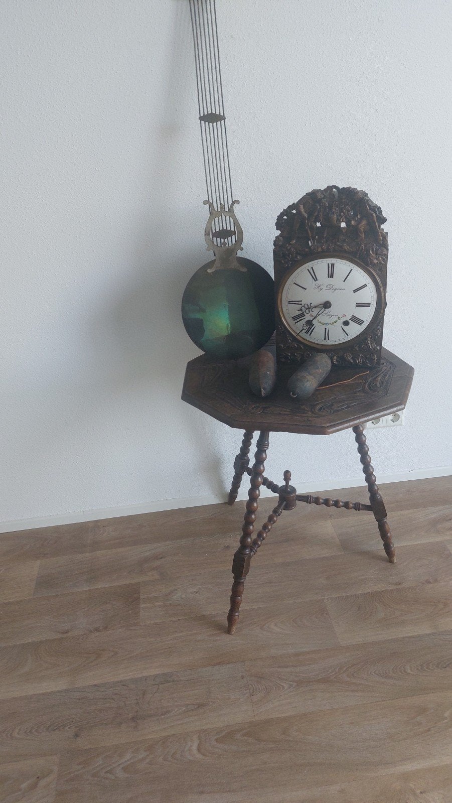 Oude klok en tafeltje, Antiek en Kunst, Ophalen