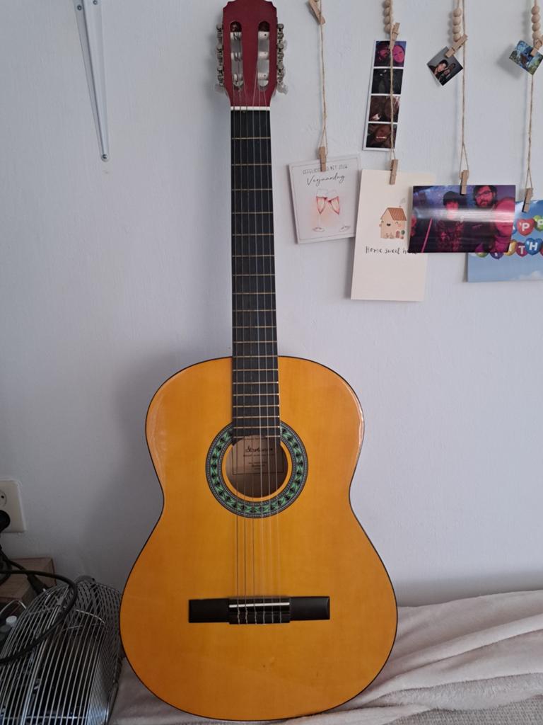 Gitaar nog zo goed als nieuw, Muziek en Instrumenten, Snaarinstrumenten | Gitaren | Akoestisch, Ophalen, Zo goed als nieuw, Klassieke of Spaanse gitaar