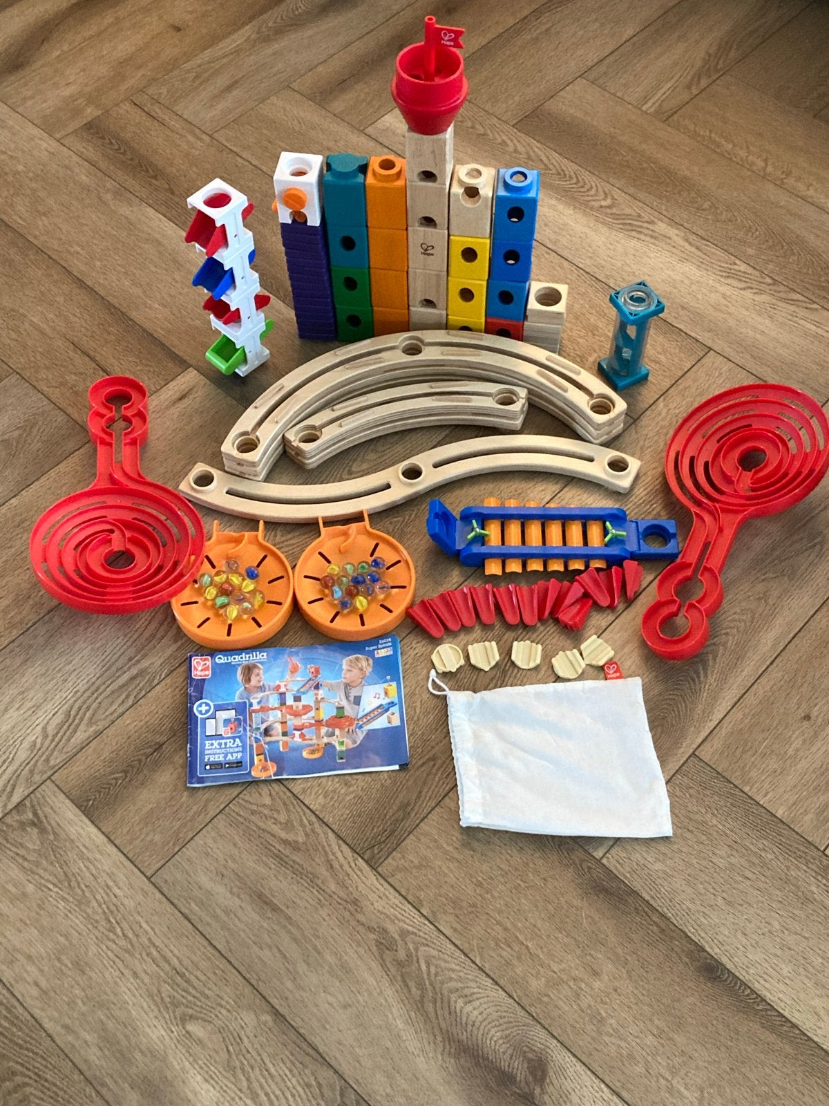 Hape Quadrilla Super Spirals knikkerbaan E6024  - compleet, Ophalen, Zo goed als nieuw, Overige merken