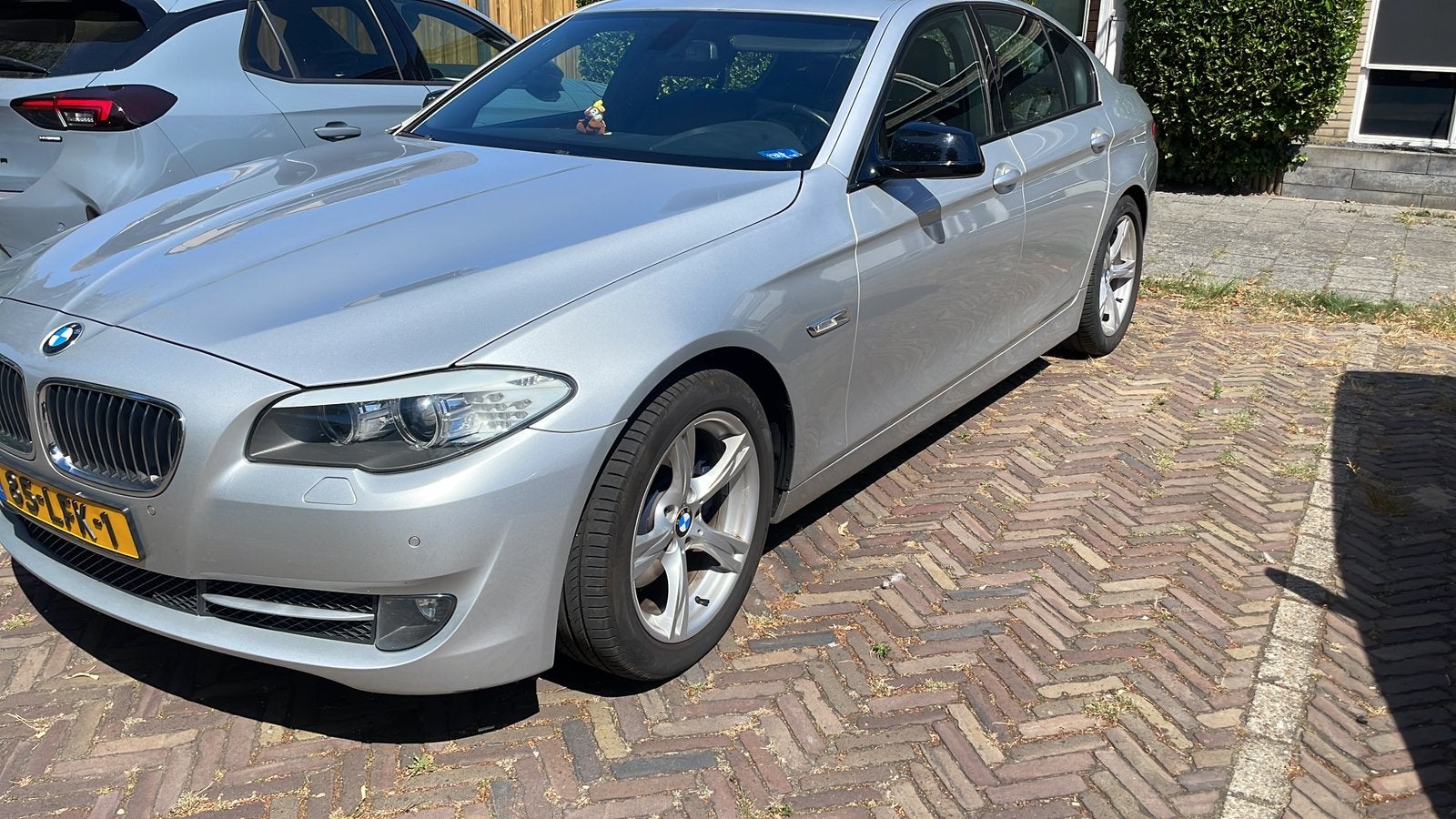 BMW 5-Serie 3.0 I 523 AUT 2010 Grijs, Auto's, Achterwielaandrijving, 2000 kg, 2996 cc, Origineel Nederlands