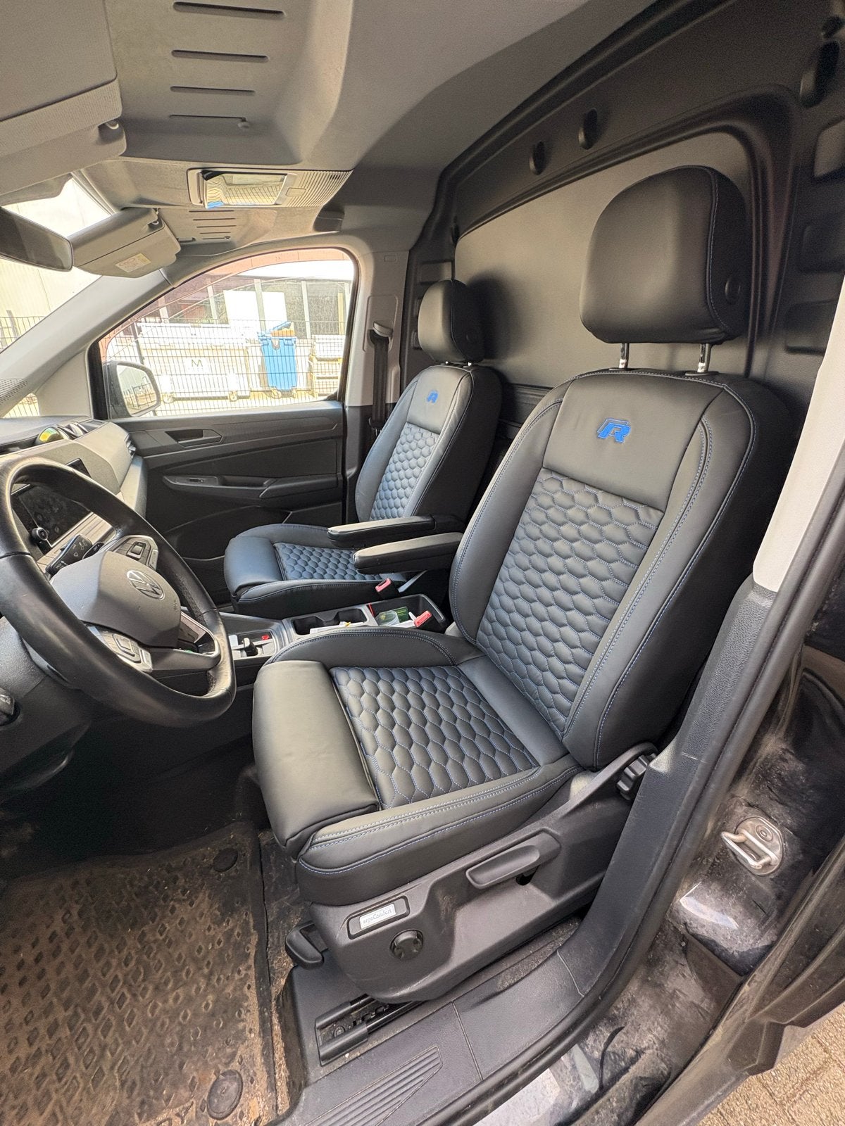 Volkswagen Caddy Voorstoelen - R-Line Stijl, Ophalen, B, Gebruikt, Volkswagen