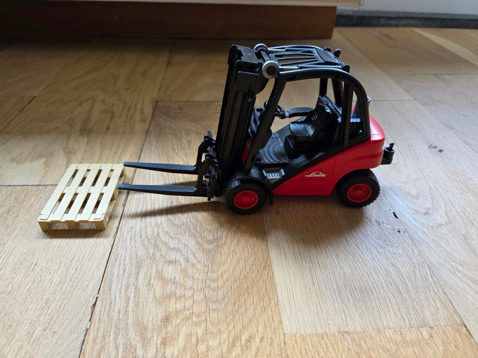 Bruder 02511 Linde H30D speelgoed vorkheftruck, Ophalen, Zo goed als nieuw