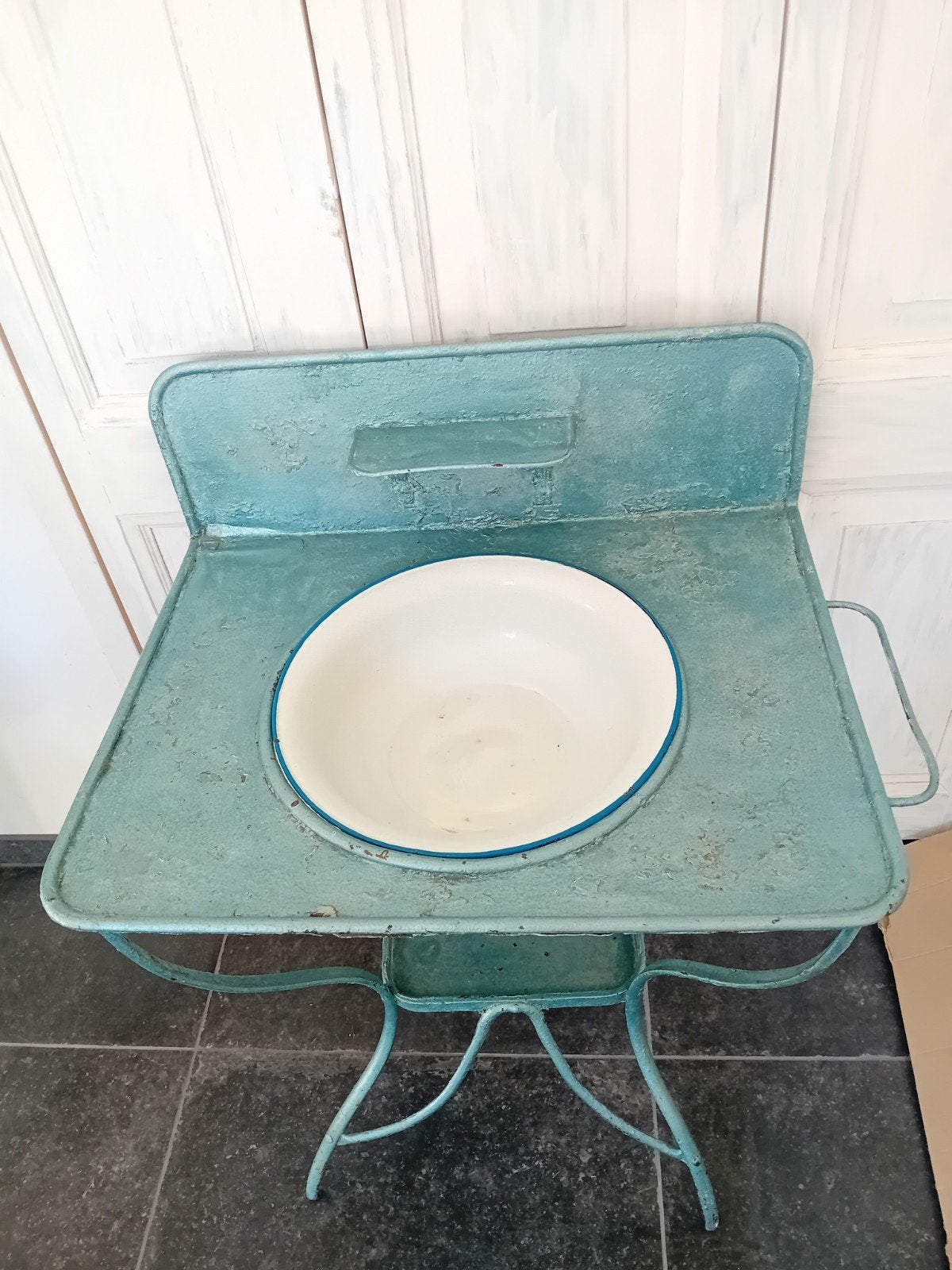 Brocante wastafel met uitneembare emaille bak, Ophalen