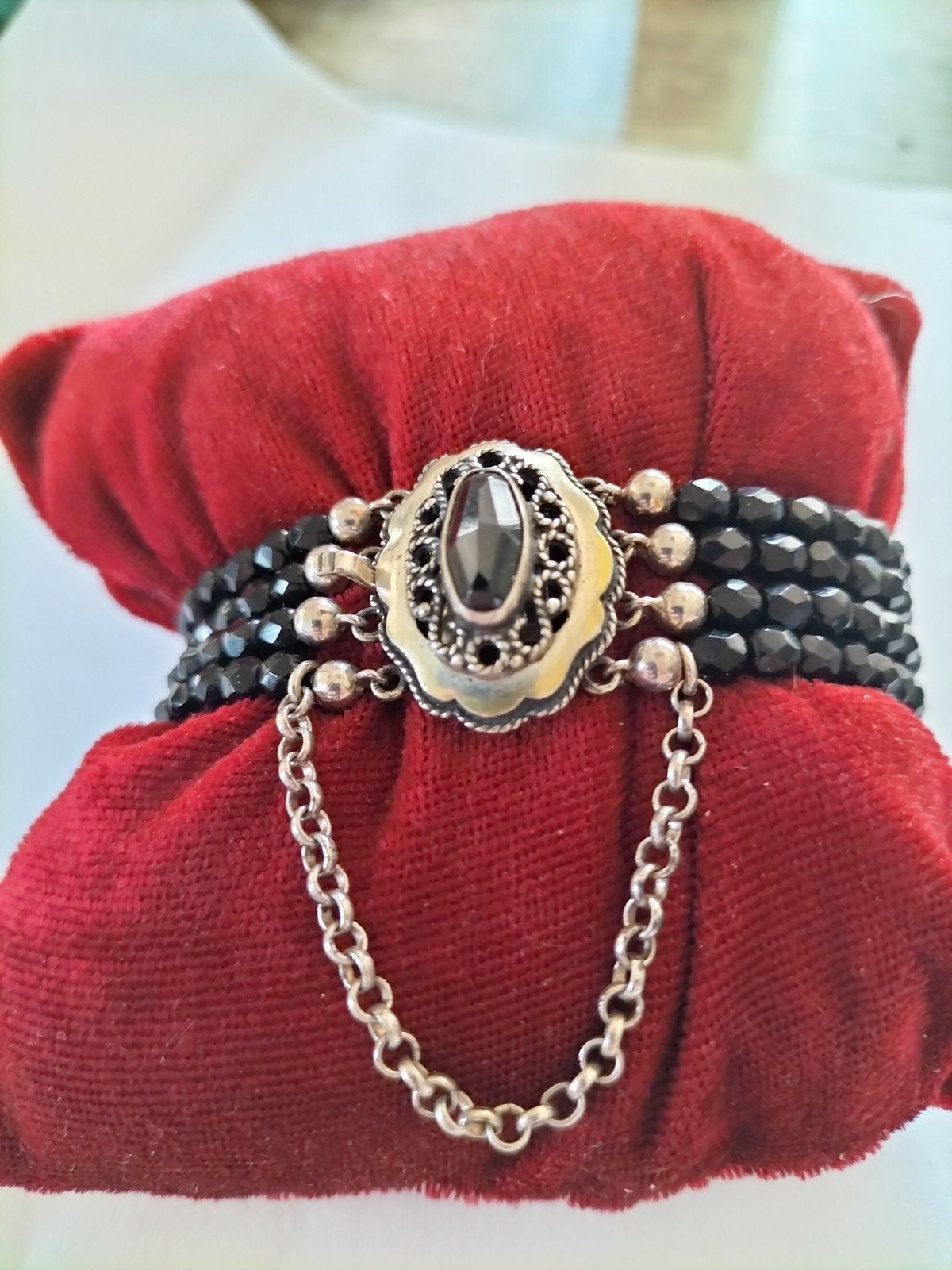 Prachtige antieke zilveren gitten rouw armband, Gebruikt, Verzenden, Zwart, Met edelsteen
