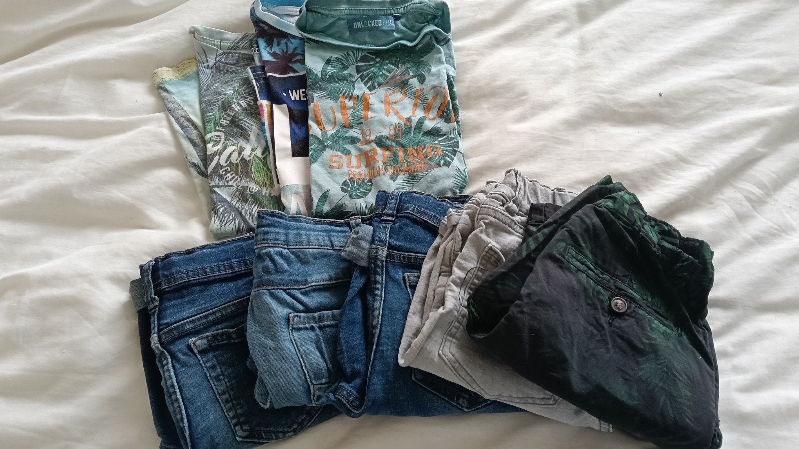 Kledingpakket jongens maat 134: 3 shirts en 5 korte broeken, Ophalen of Verzenden, Gebruikt, Jongen, Setje