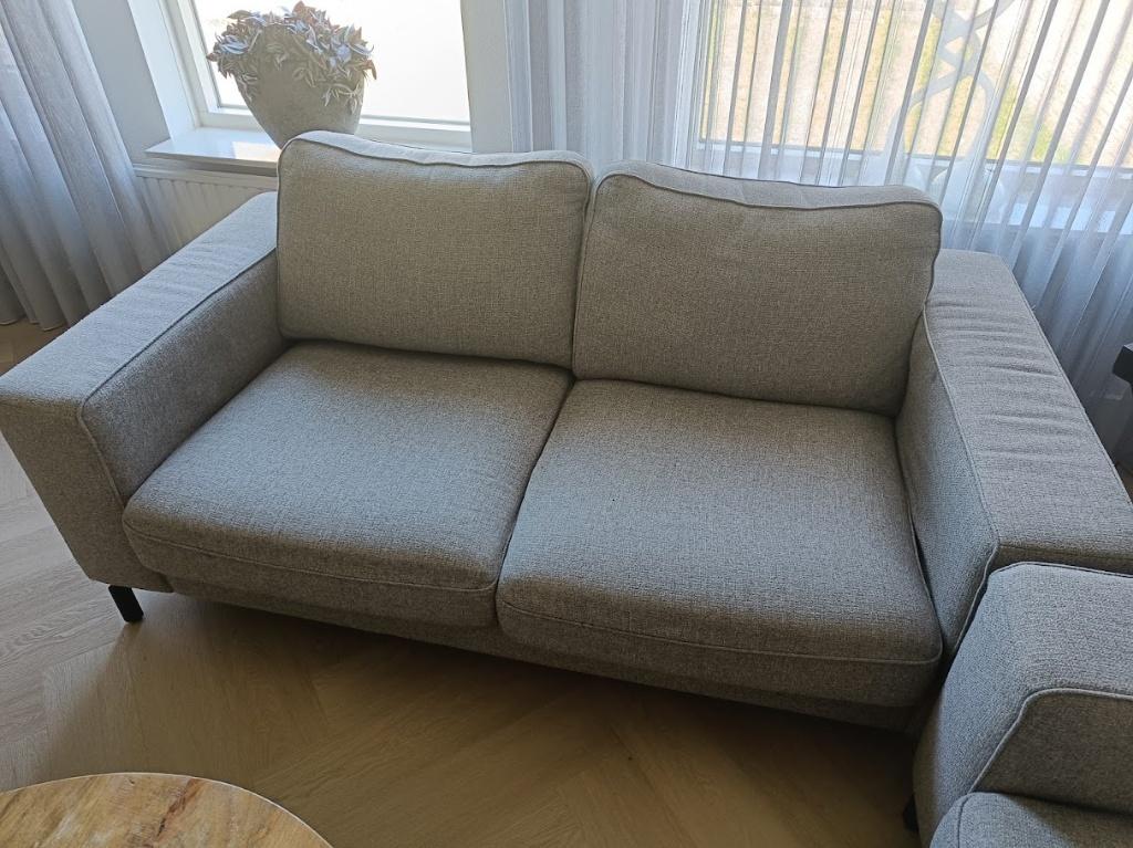 Heerlijke comfortabele 2 zits bank grijs GRATIS, Ophalen, Normaal, 150 tot 200 cm, Tweepersoons