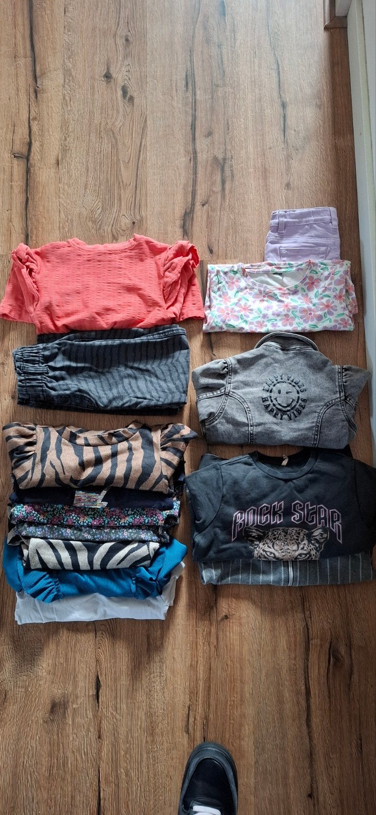 Meisjes 14 delig kledingpakket maat 110/116 

Weinig gedrage, Ophalen of Verzenden, Zo goed als nieuw