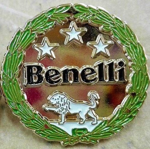 BENELLI logo PIN SPELD TnT Tornado BN 600 TT125 302 TRK 502, Motoren, Accessoires | Overige, Verzenden, Nieuw