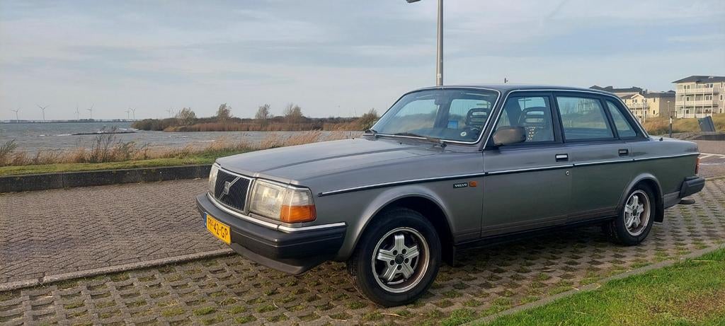 Volvo 240 2.3 DL 1986 Grijs - belastingvrij LPG, Auto's, Volvo, 1227 kg, 4 cilinders, Origineel Nederlands, Handgeschakeld