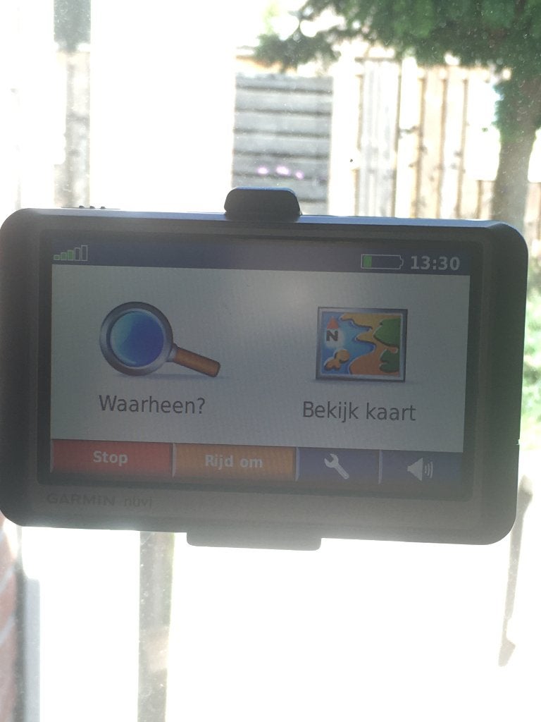 Garmin nüvi 250W Navigatie + Oplader – €10, Auto diversen, Autonavigatie, Ophalen of Verzenden, Gebruikt