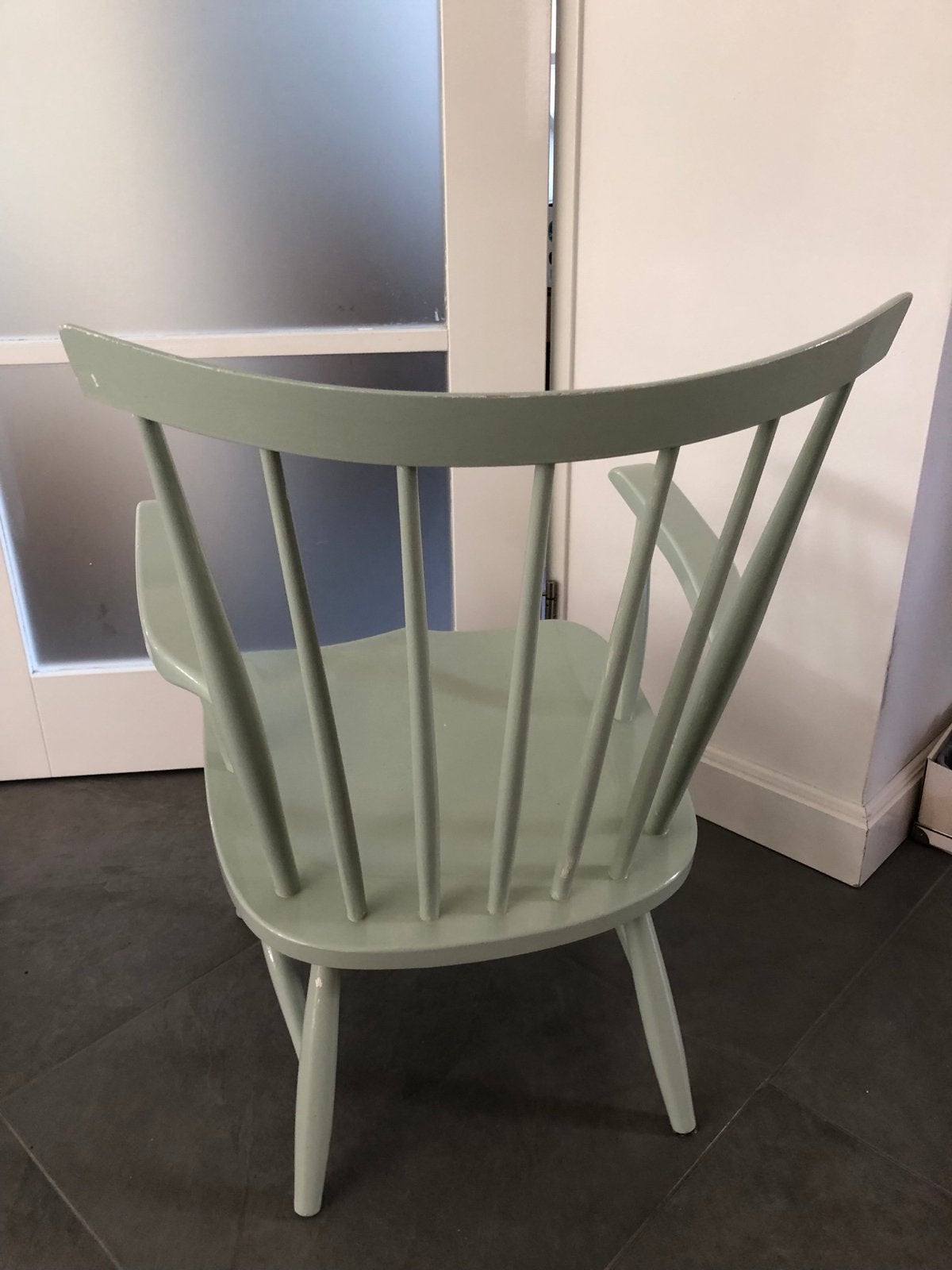 Mooie lichtgroene houten stoel met armleuningen, Ophalen, Overige kleuren, Zo goed als nieuw, Eén