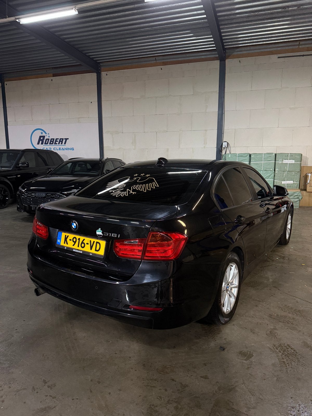 BMW 3-Serie 1,6  316iAUT 2014 Zwart F30, Auto's, BMW, Automaat, 4 cilinders, Zwart, 75 €/maand