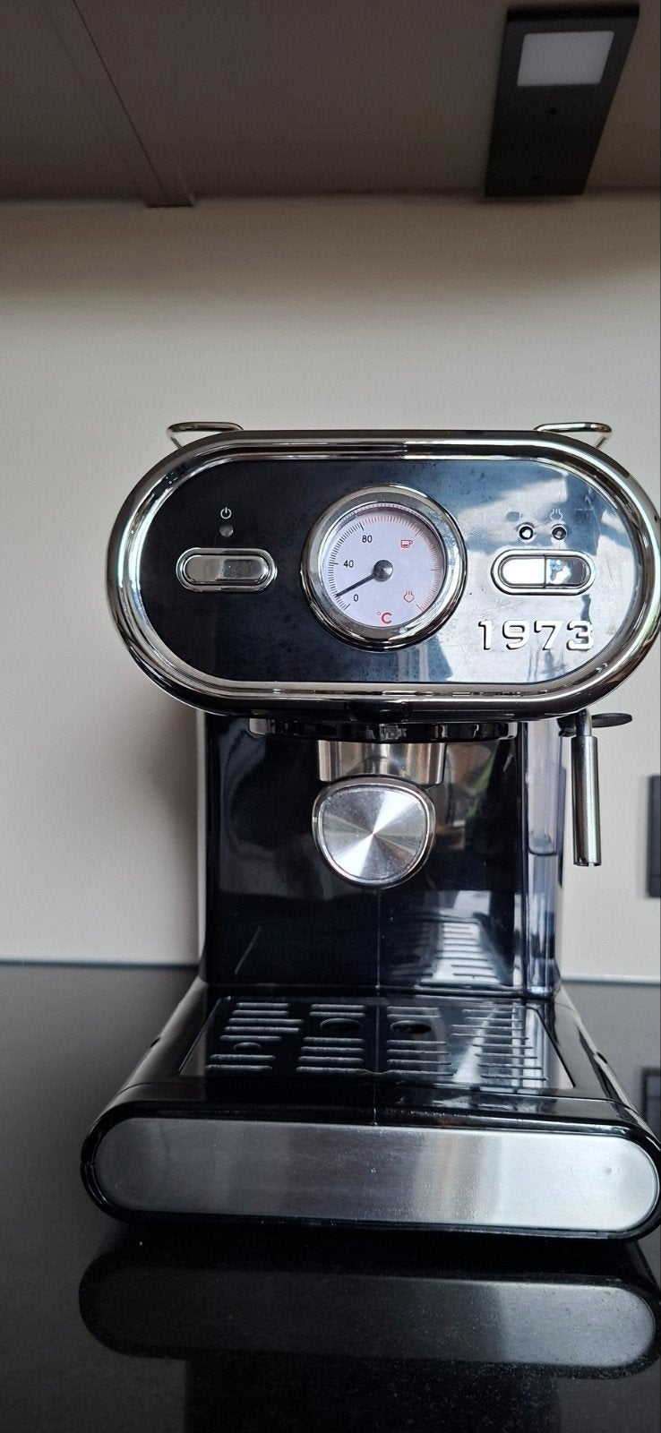 Espresso apparaat 1973 - Zo goed als nieuw, Espresso apparaat, Gemalen koffie, Ophalen of Verzenden, Zo goed als nieuw