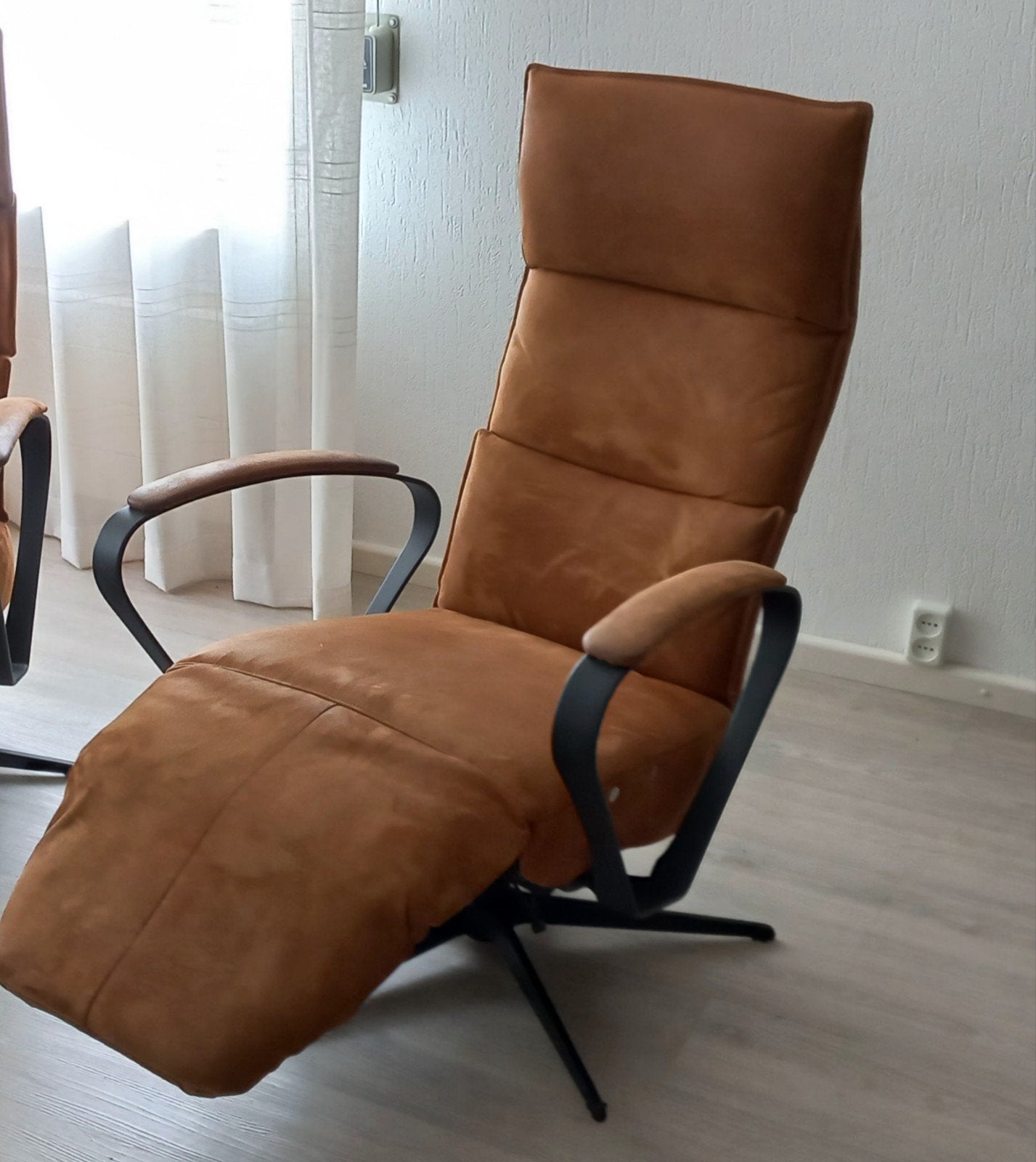 Elektrisch bedienbare relaxfauteuil, Ophalen, Minder dan 75 cm, Zo goed als nieuw, Stof
