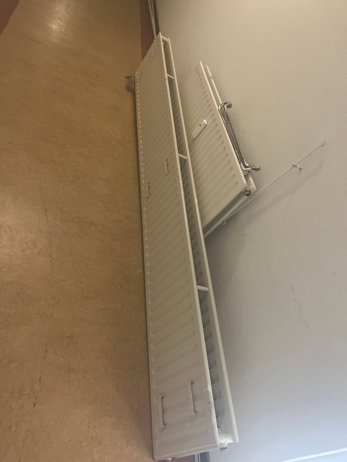 Gratis radiator, Doe-het-zelf en Verbouw, Verwarming en Radiatoren, Ophalen, 30 tot 80 cm, Gebruikt, Radiator