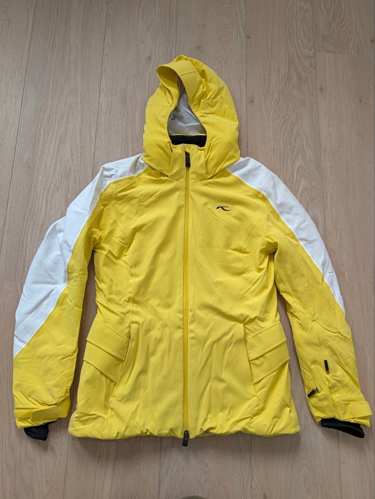 Gele Kjus Formula Ski-jas / Wintersportjas (dames, maat S), Kleding | Dames, Kjus, Ophalen of Verzenden, Jack, Maat 36 (S)