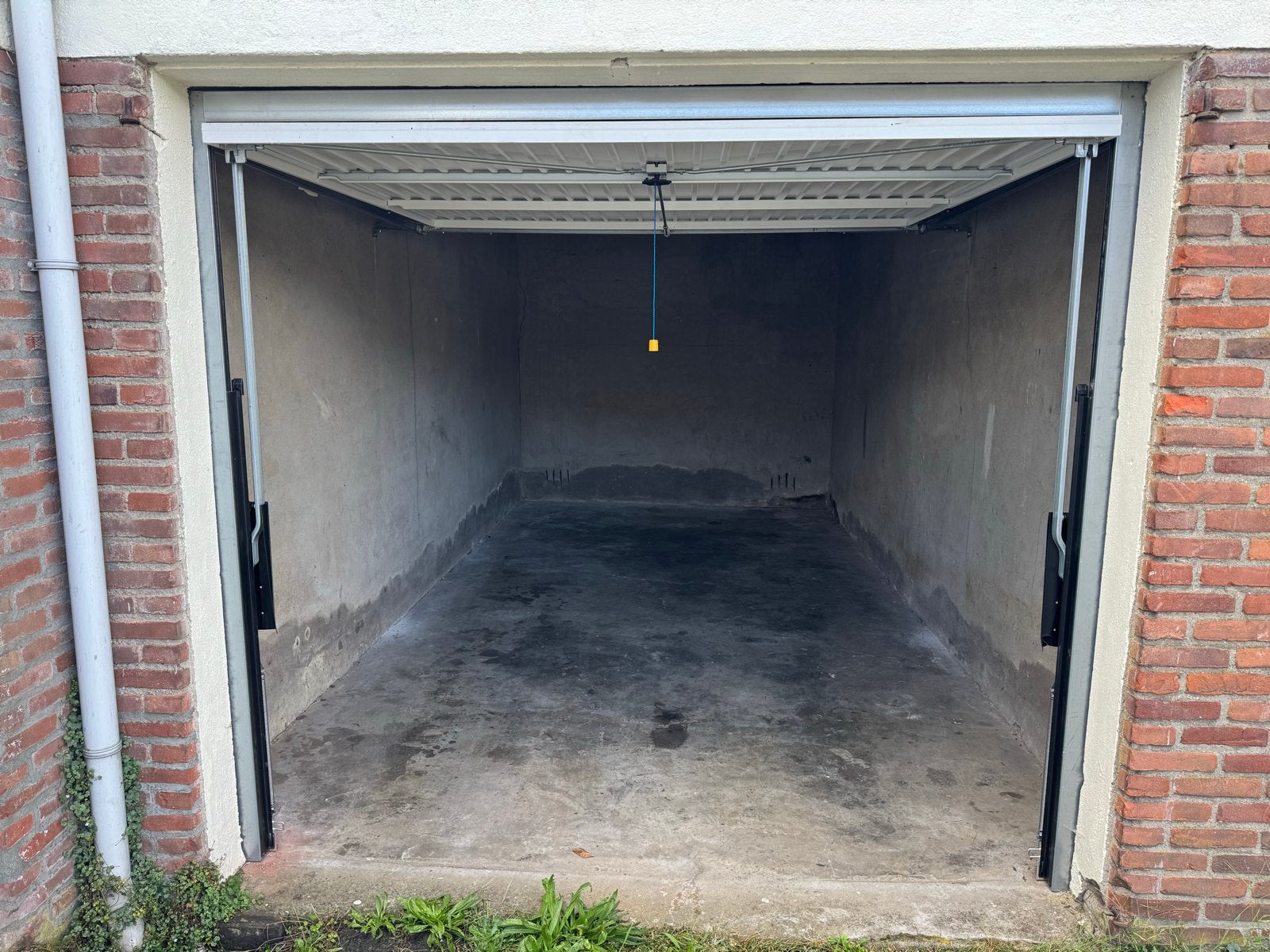 Ruime garage te huur Brabantpark Breda
