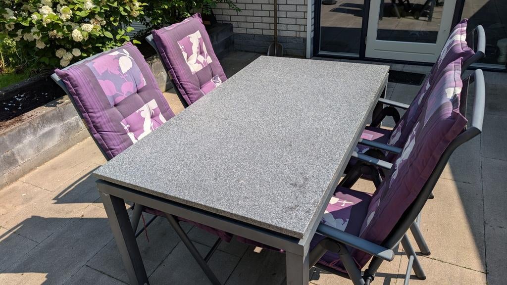 Tuintafel granieten blad met stoelen en kussens, Ophalen, Gebruikt, Overige materialen