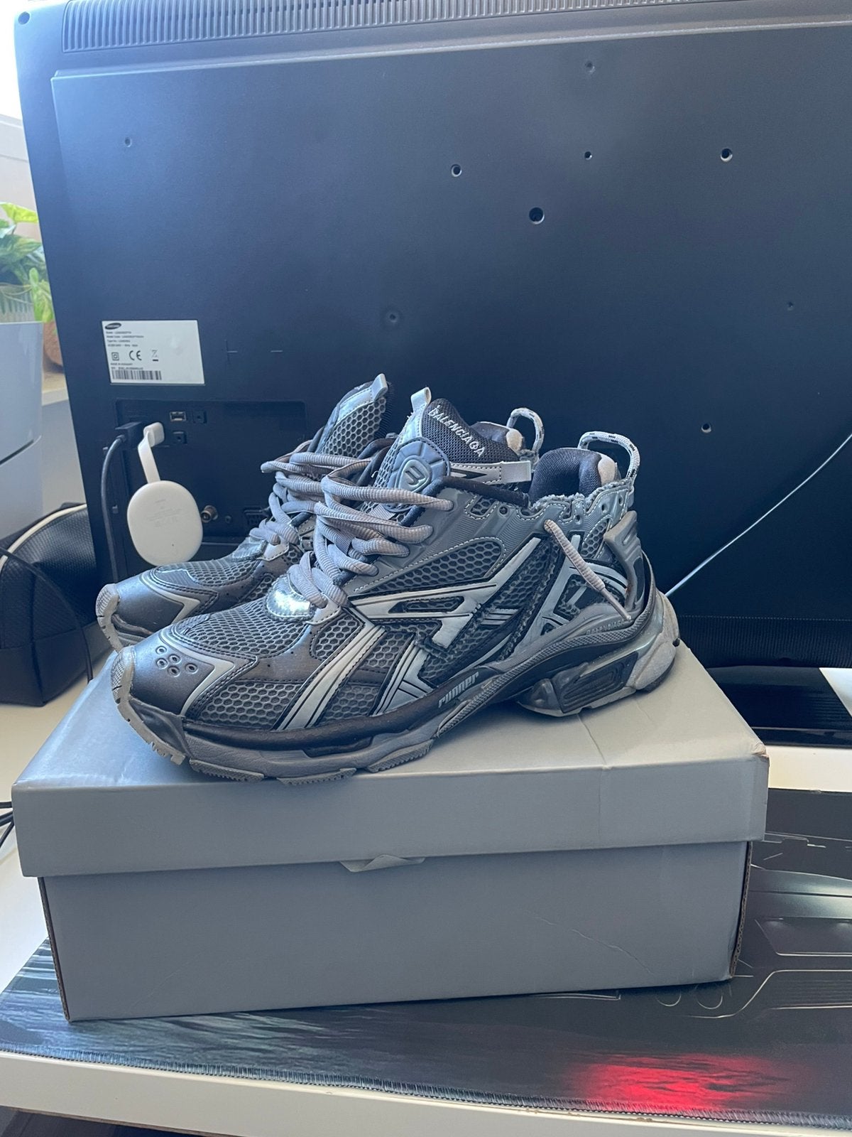 Runners, Zwart, Ophalen of Verzenden, Sneakers of Gympen, Zo goed als nieuw