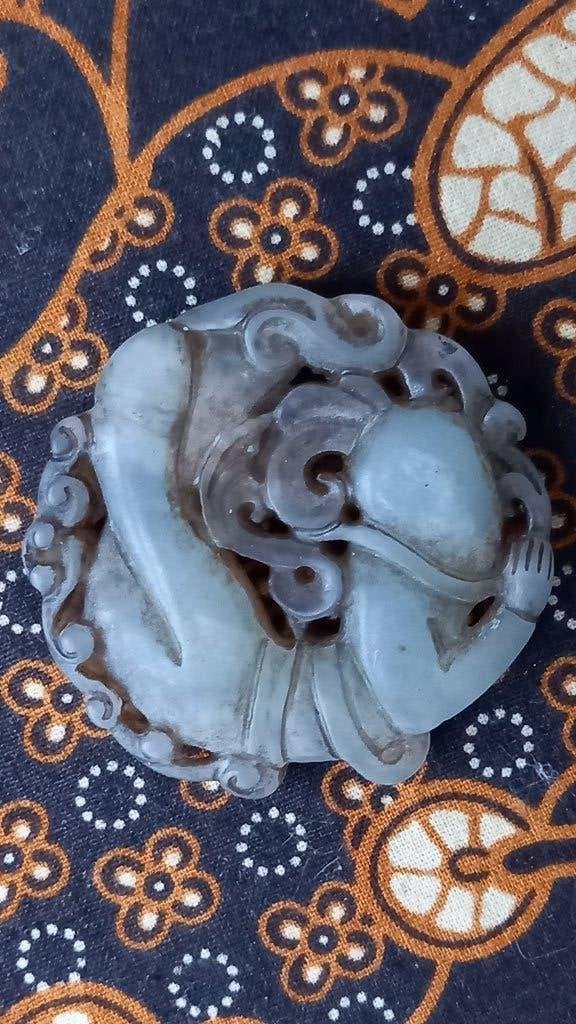 Mooi antiek Chinees amulet van gesneden jade 5,2 cm., Ophalen of Verzenden