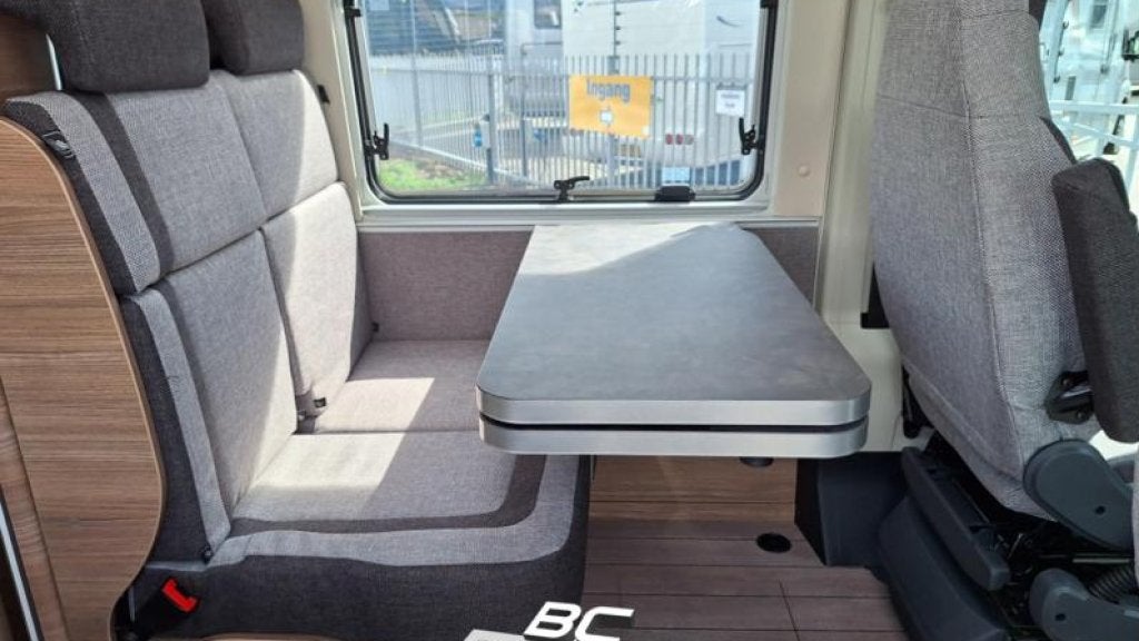 Knaus Boxlife 630 ME ENKEL BED HEFBAAR AUTOMAAT, Automaat, Buscamper of Camperbus, Ringverwarming, Fiat