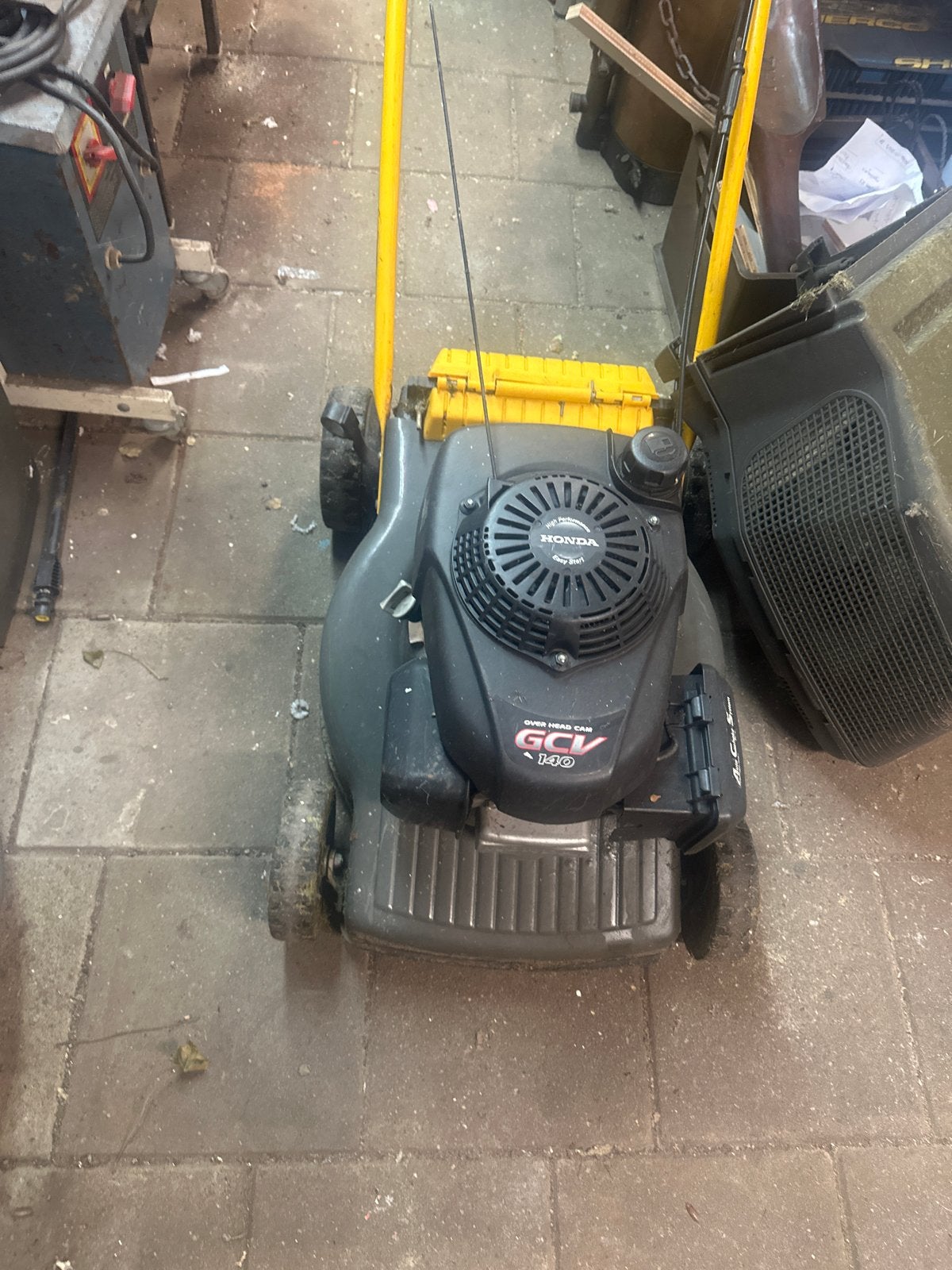 Honda GCV 140 Benzine Grasmaaier - Goede Staat, Cirkelmaaier, Gebruikt, Ophalen of Verzenden, 40 t/m 49 cm