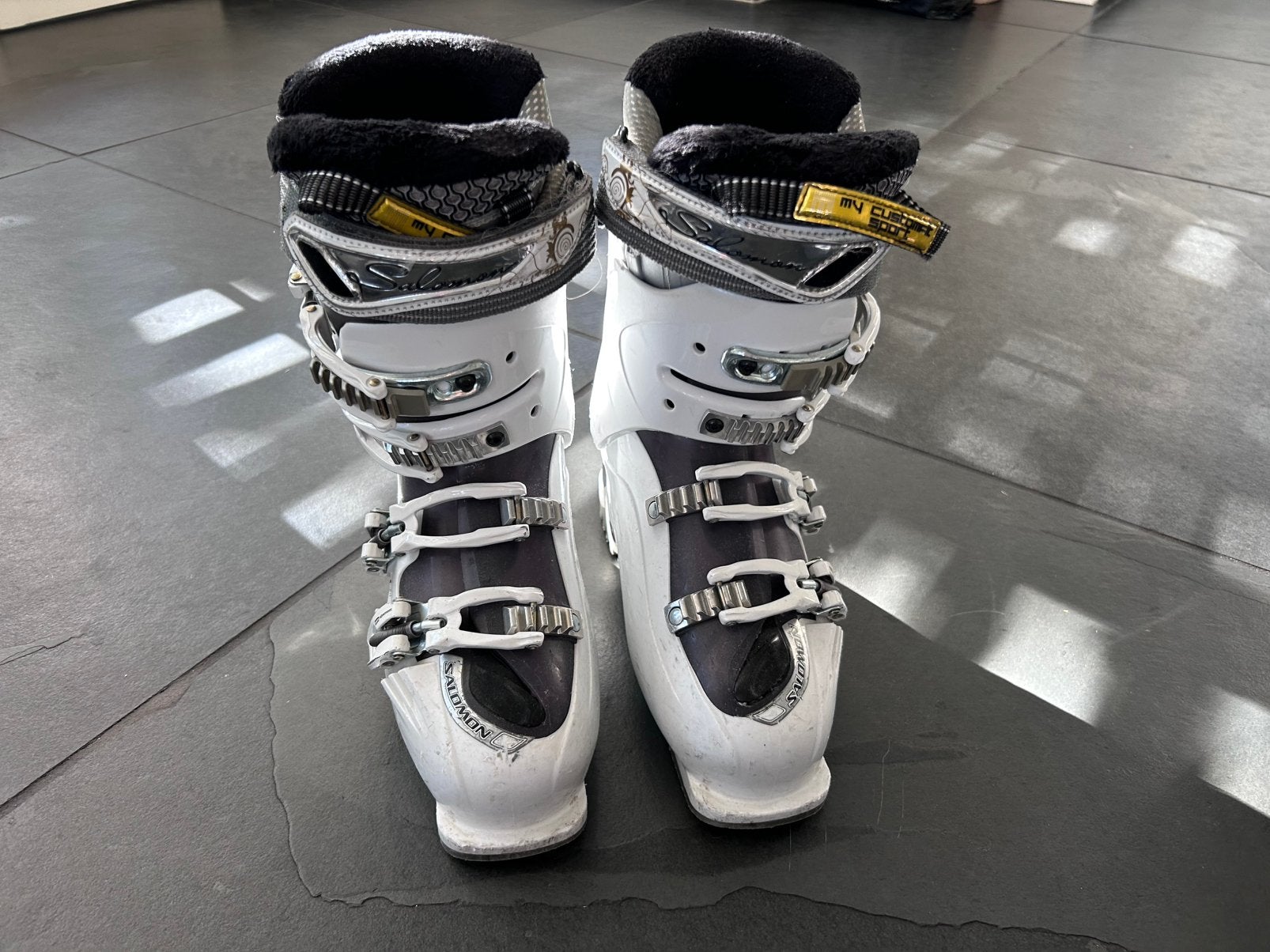 Skischoen salomon maat 37/38 dames, 160 tot 180 cm, Gebruikt, Schoenen, Skiën