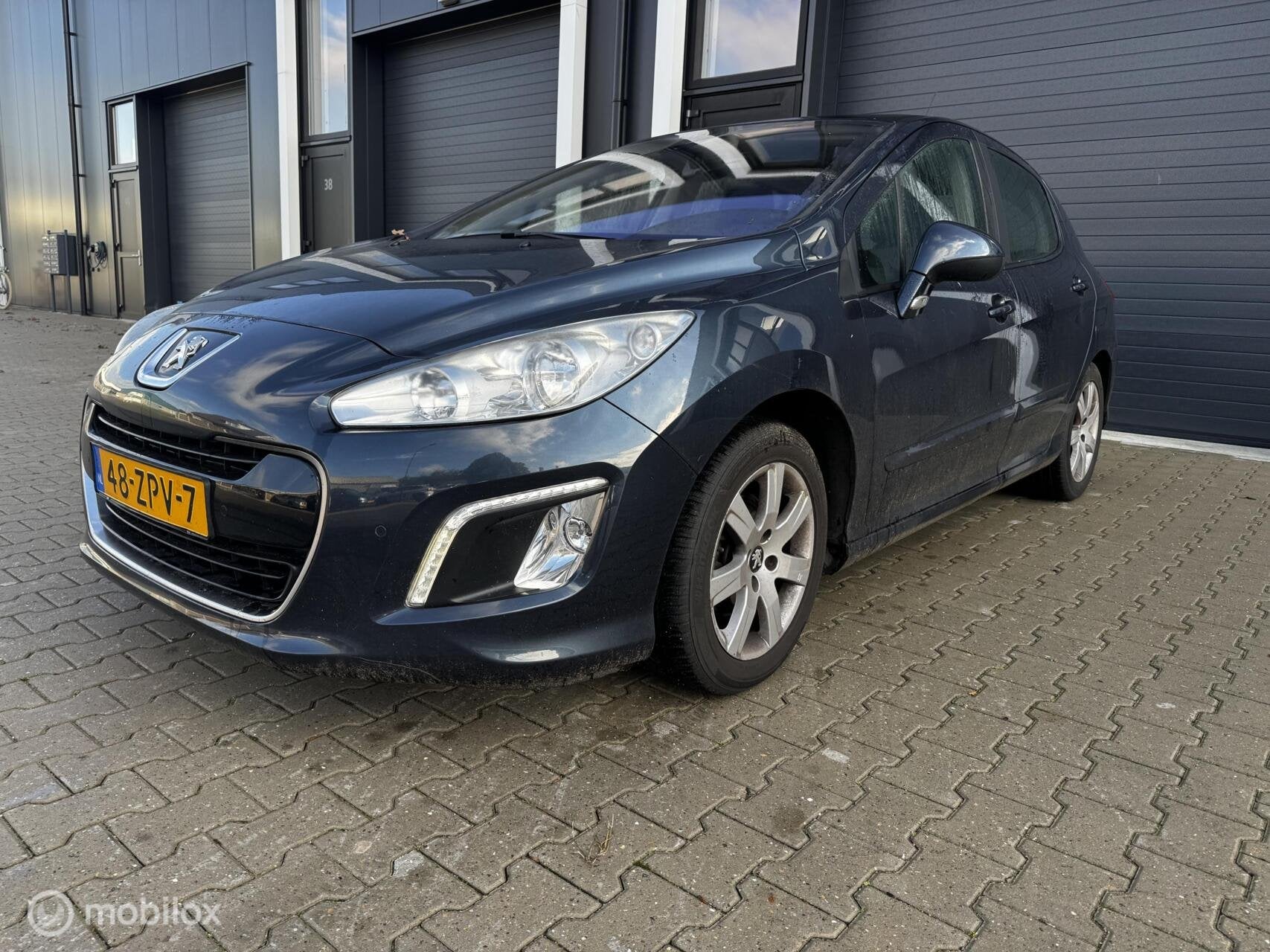 Peugeot 308 SW 1.6 VTi Active LPG G3 2013 Koppakking lek!, Auto's, Voorwielaandrijving, Euro 5, Gebruikt, 4 cilinders