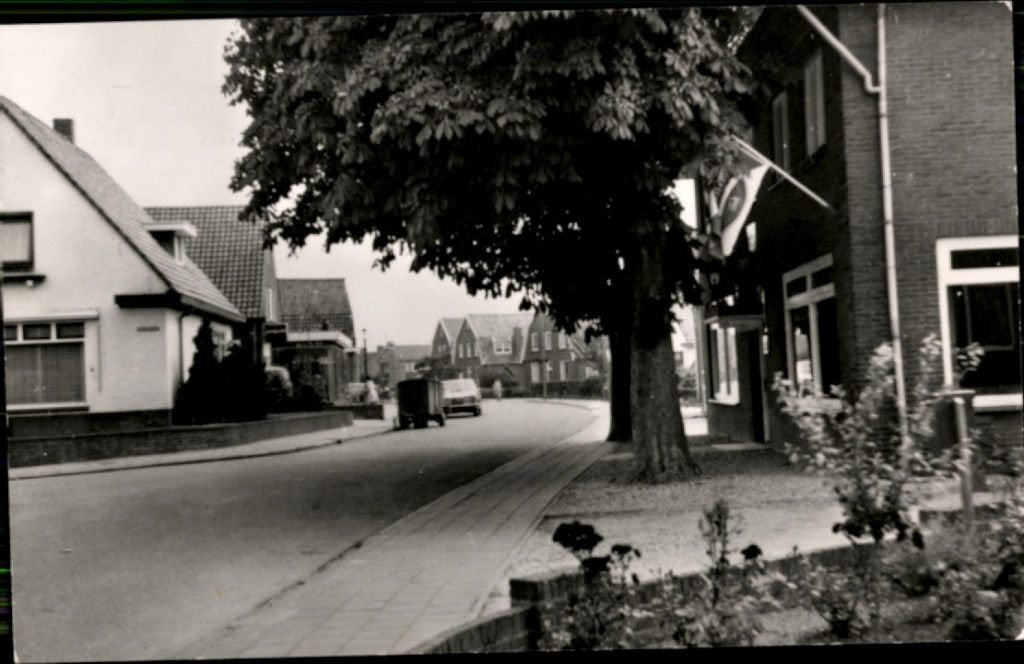 Dreumel KVR04 1054 Dorpskern, Verzenden, 1980 tot heden, Gelopen, Gelderland