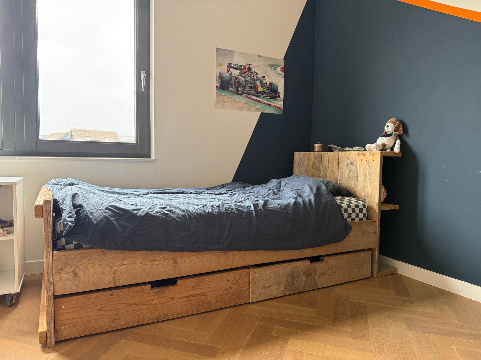 Eenpersoons steigerhouten bed met 2 opberglades, Huis en Inrichting, Slaapkamer | Bedden, Ophalen, Gebruikt, Eenpersoons, Bruin
