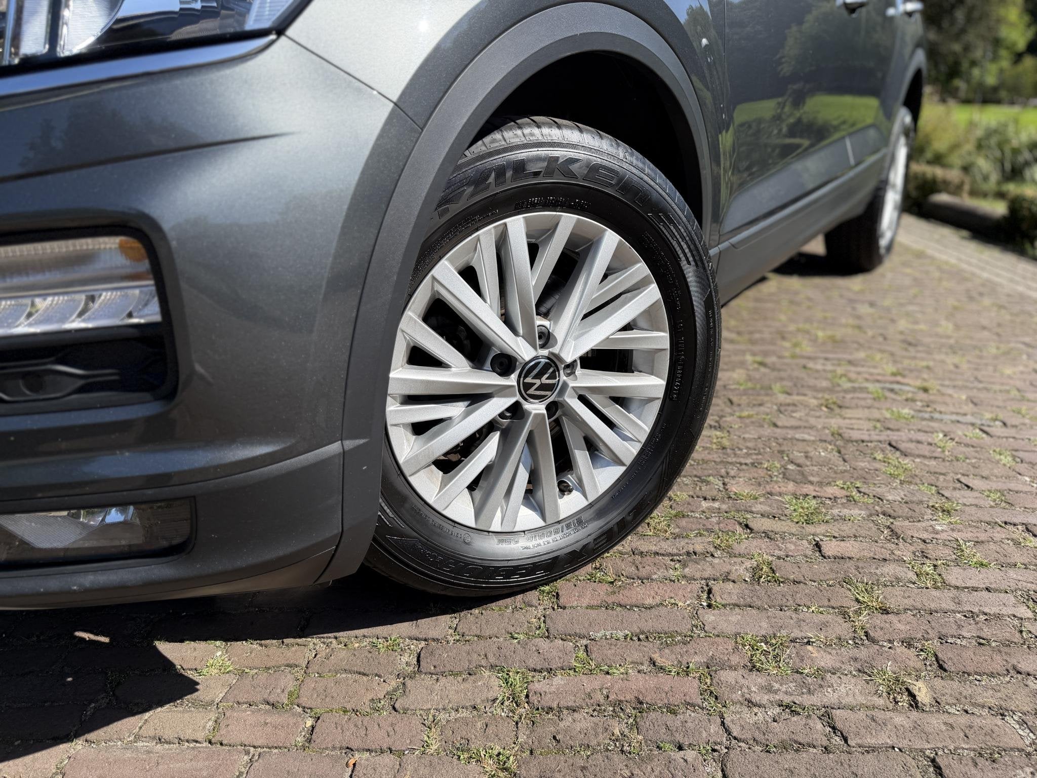 Volkswagen T-Roc 1.5 TSI Style | 57.000KM ! | Camera | Adapt, Auto's, Stof, 4 cilinders, 150 pk, Bedrijf