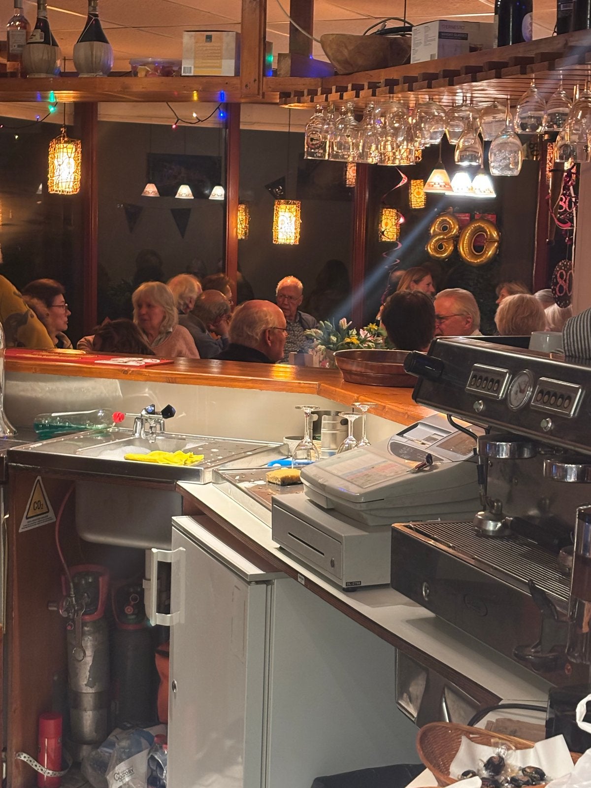 Restaurant/Café met volledige inventaris te koop, Zakelijke goederen, Exploitaties en Overnames