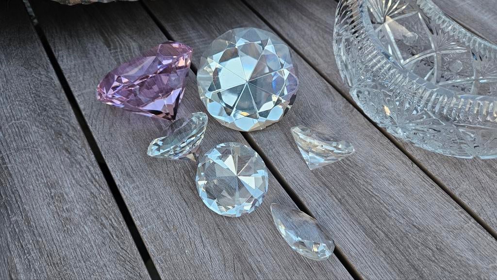 Decoratieve glazen diamanten en geslepen schaal, Ophalen of Verzenden