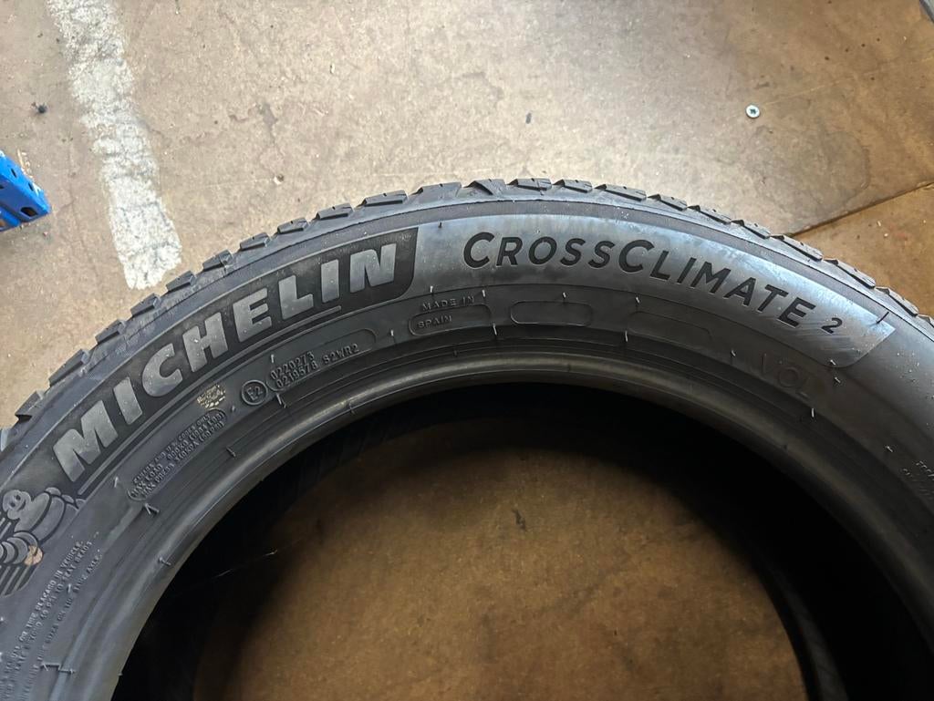 2 x 235-55-18 Michelin CrossClimate 2 All Season Banden, Auto-onderdelen, Banden en Velgen, Ophalen, 18 inch, Gebruikt, 235 mm