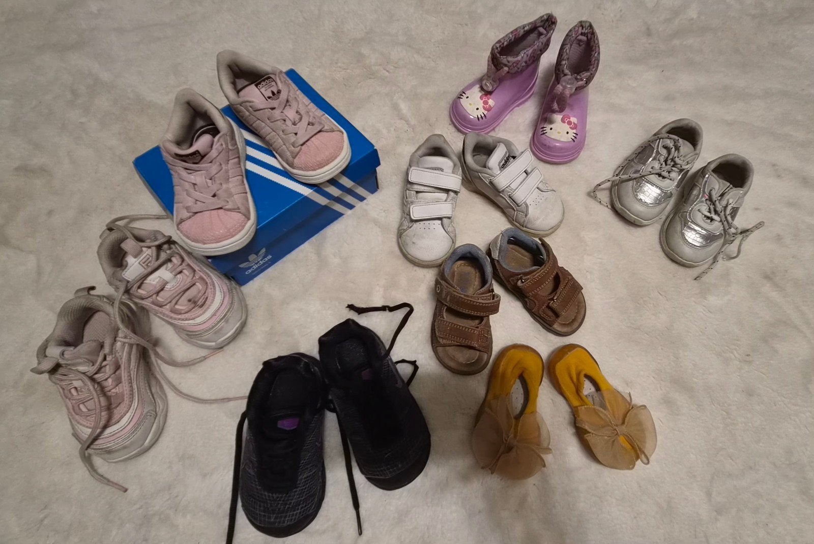 Grote partij kinderschoenen, diverse maten en merken, Gebruikt, Jongen of Meisje, Ophalen of Verzenden, Adidas, Nike, Fila