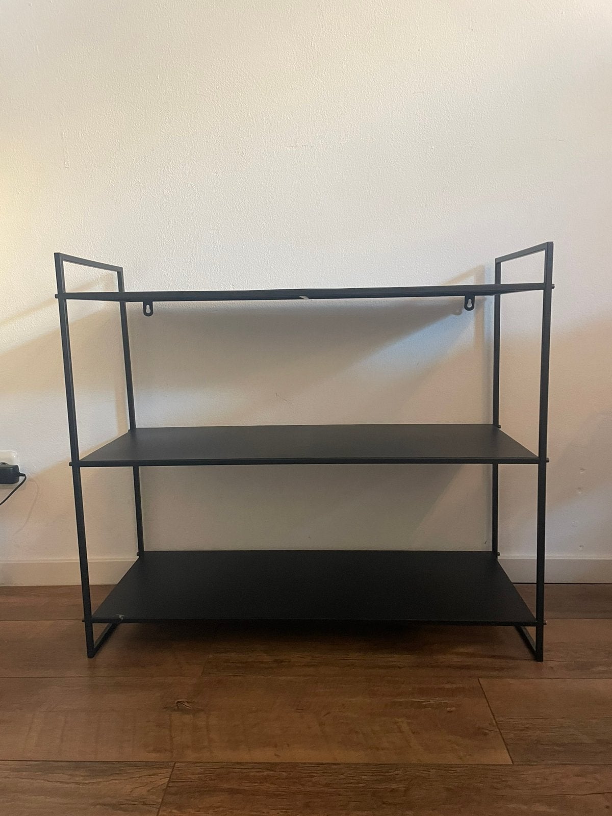 GRATIS afhalen Action - zwart staal look - metalen wandkast, Ophalen, Gebruikt