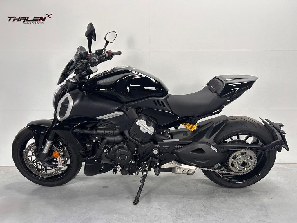 DUCATI DIAVEL V4 (bj 2023) km4000, DUCATI, 2 cilinders, Bedrijf, Onbekend