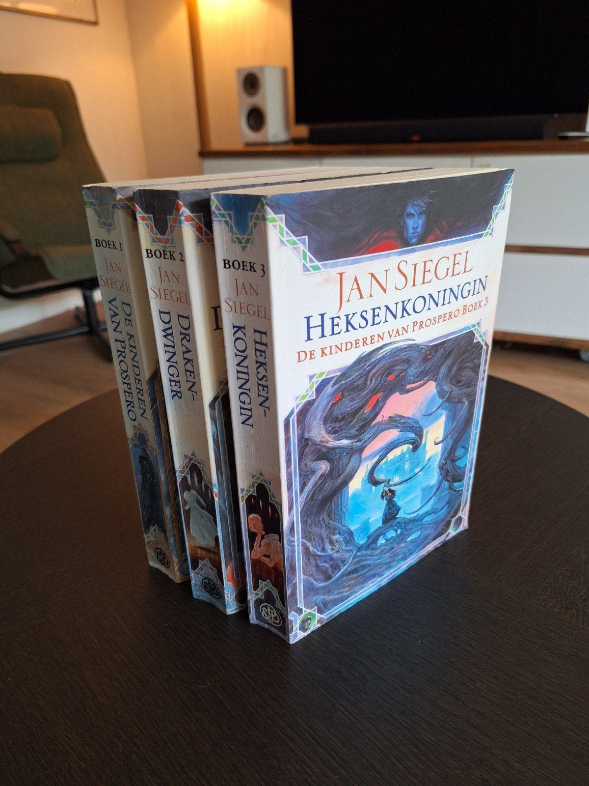 Jan Siegel - De Kinderen van Prospero (Boek 1-3), Ophalen of Verzenden, Gelezen