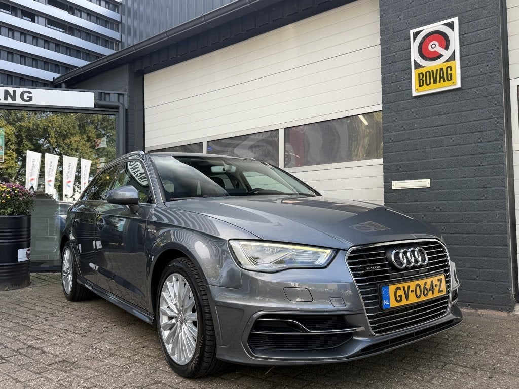 Audi A3 Sportback 1.4 e-tron Attr. PL+ (bj 2015, automaat), Auto's, Gebruikt, 4 cilinders, 150 pk, 180 min