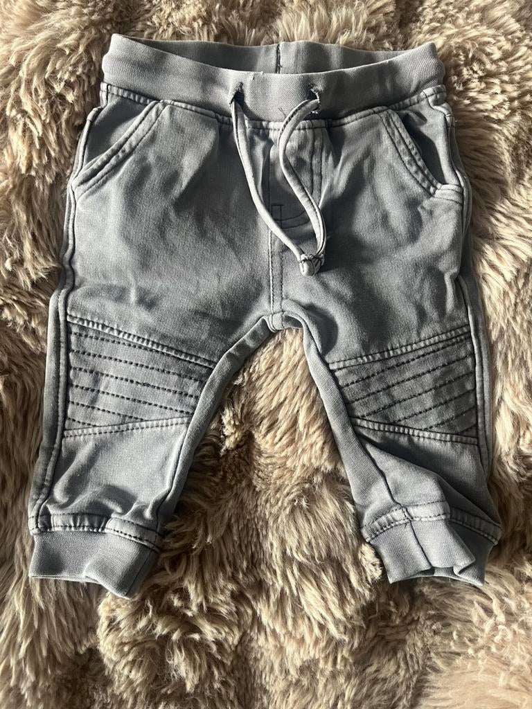 Grijs biker jogging broekje 56 Baby Look broekjes baby broek, Kinderen en Baby's, Verzenden, Zo goed als nieuw, Jongetje, Broekje