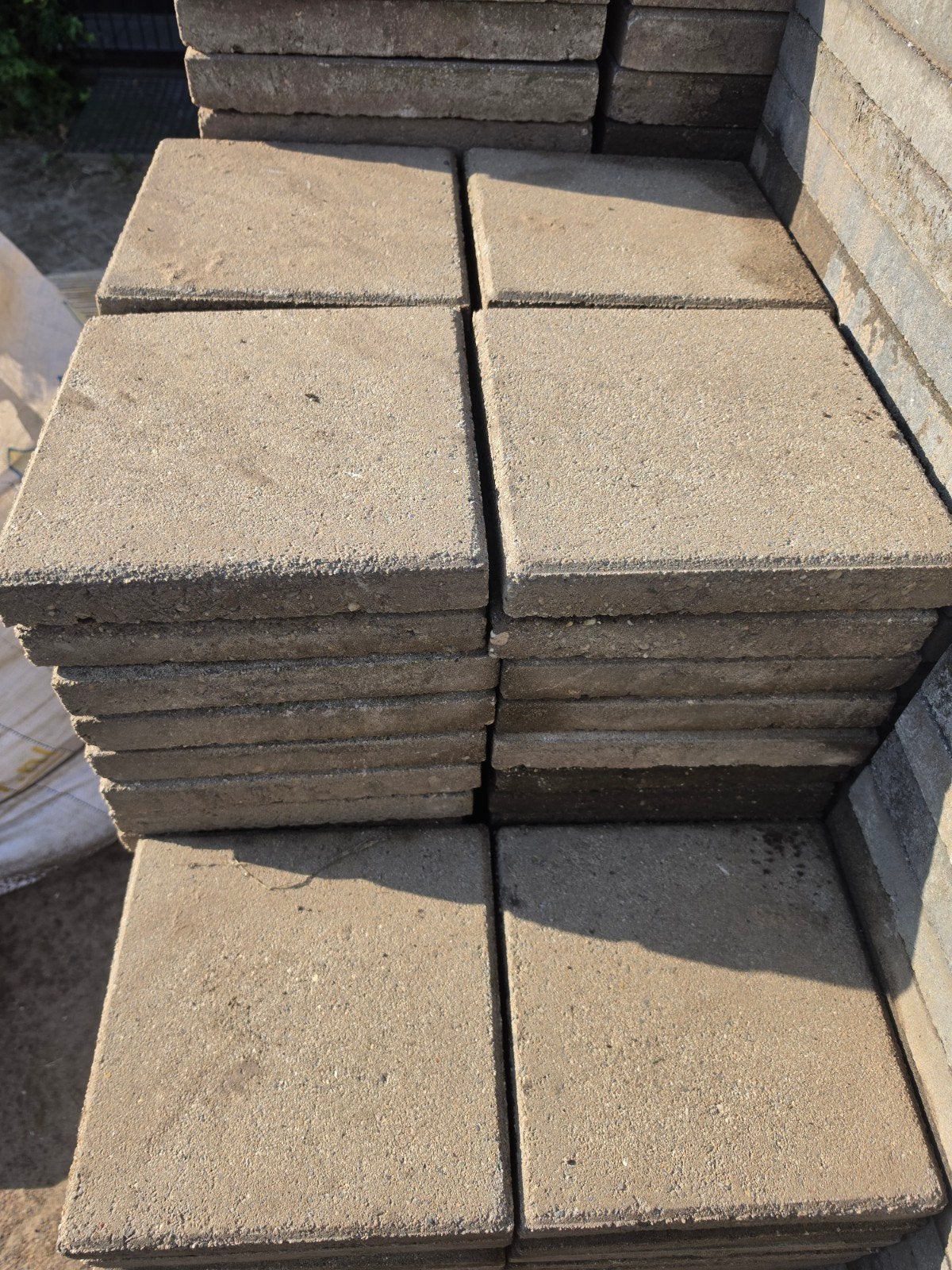 Gebruikte betonnen terrastegels - Diverse maten beschikbaar, Ophalen, Gebruikt, 10 m² of meer, Beton