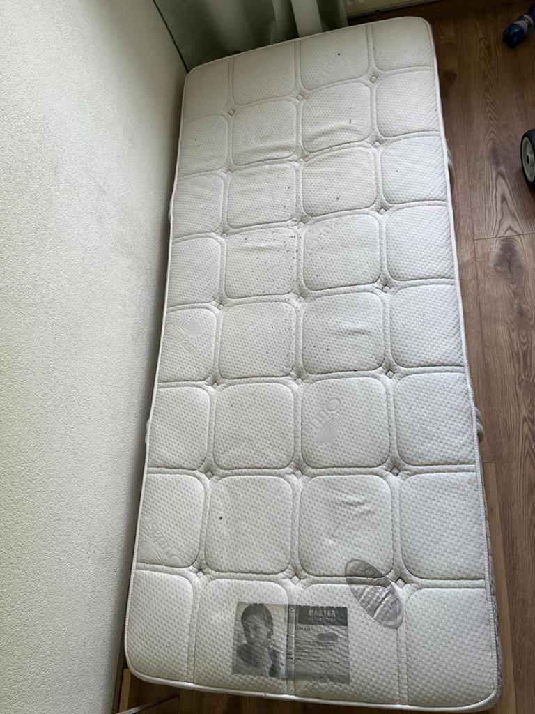 2x Eastborn Luxe 300 Medium Matras - Gratis Afhalen, Gebruikt, 90 cm, Eenpersoons, Ophalen of Verzenden