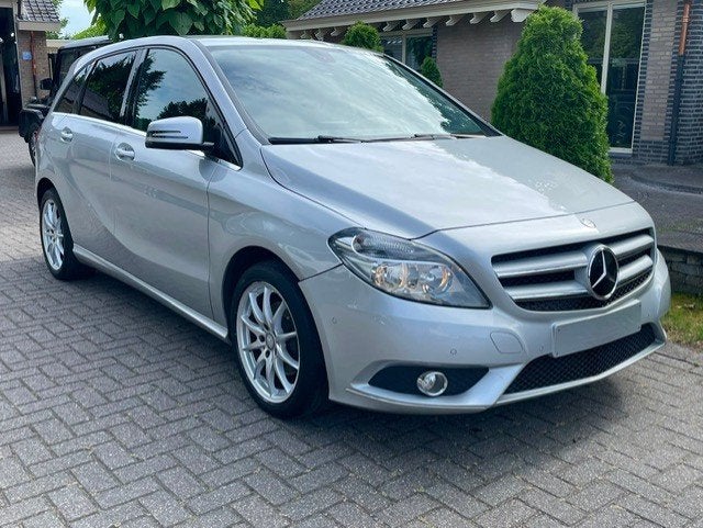 Mercedes-Benz B-klasse 180 CAMERA NAVI PDC, Auto's, Automaat, Gebruikt, 122 pk, Zilver of Grijs