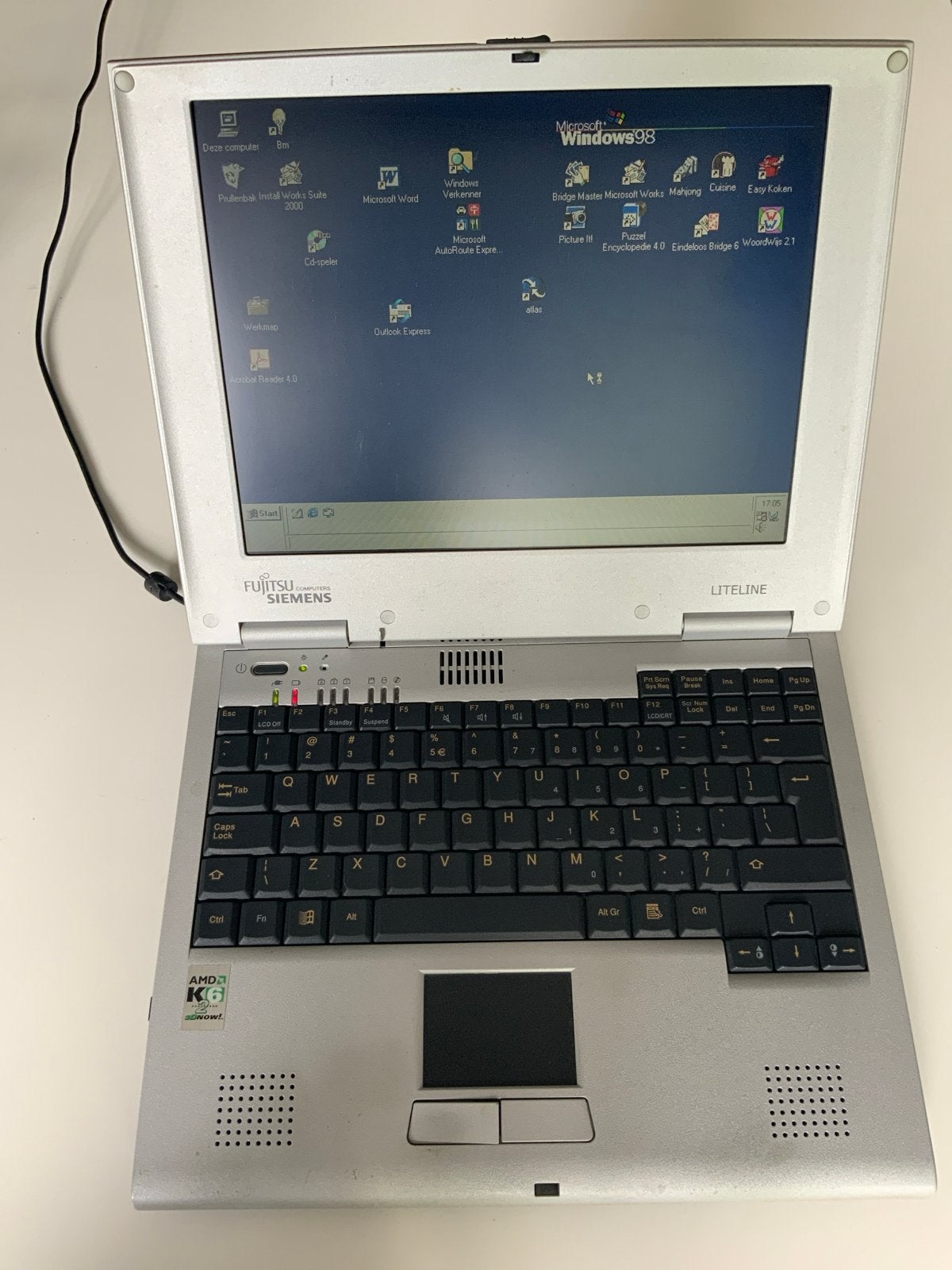Fujitsu-Siemens LiteLine LFL (1999) met Windows 98, Computers en Software, Windows Laptops, Ophalen, Gebruikt, HDD, Minder dan 4 GB