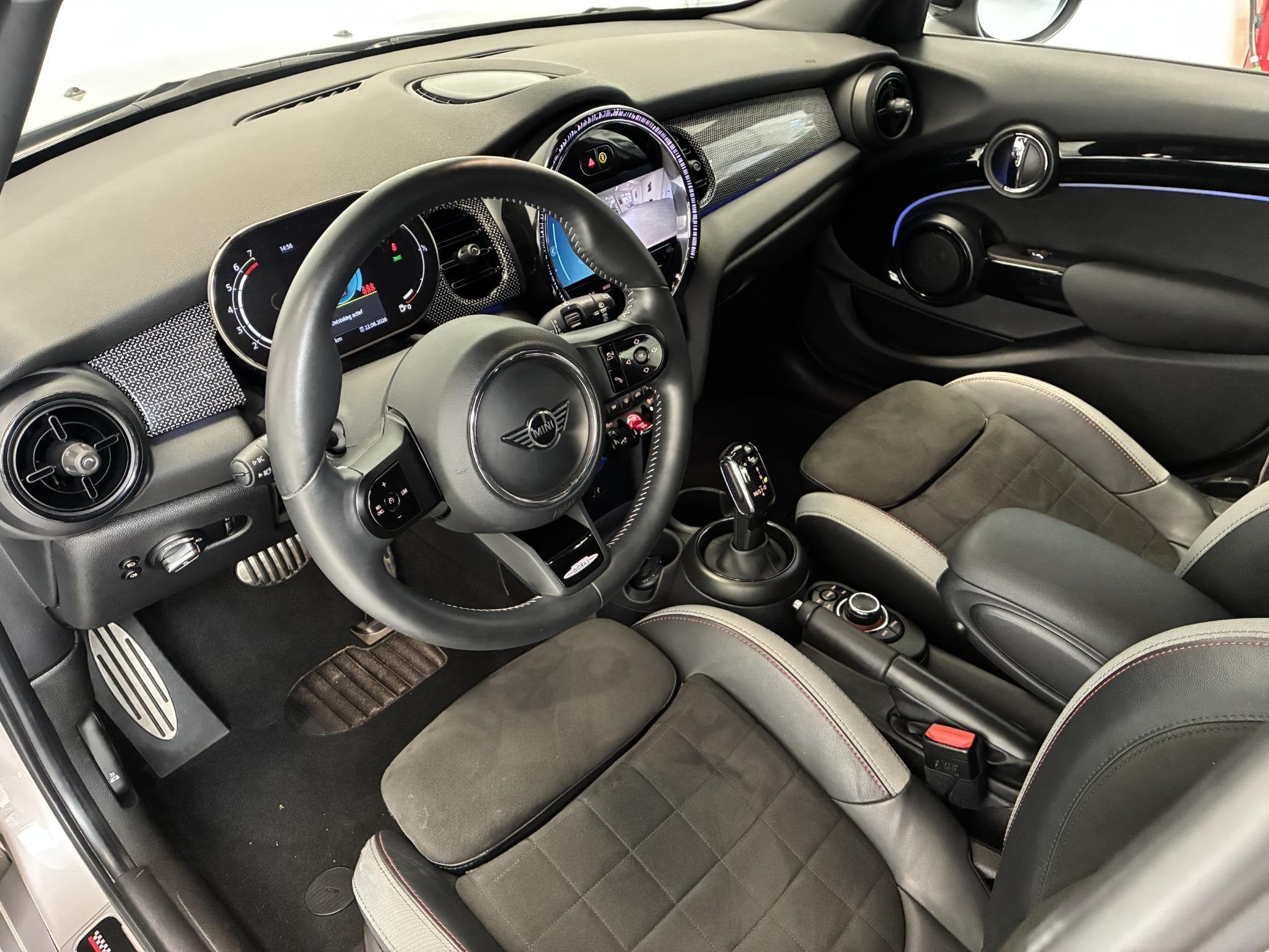 Mini Cooper 1.5 John Cooper Works JCW | PANO | CAMERA | CARP, Auto's, Mini, 136 pk, Gebruikt, Met garantie (alle), Origineel Nederlands