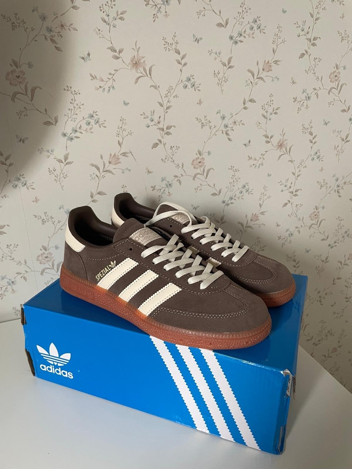 Adidas schoenen!, Ophalen of Verzenden, Nieuw