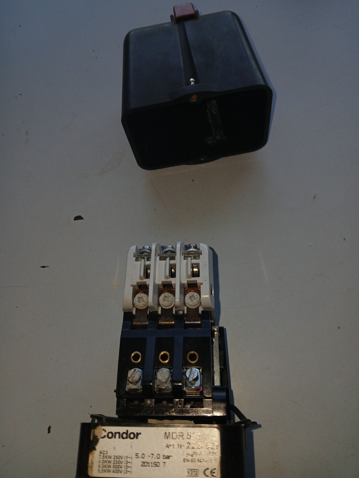 Drukschakelaar  merk Condor  MDR 5/8  5_7 bar, Ophalen, Zo goed als nieuw