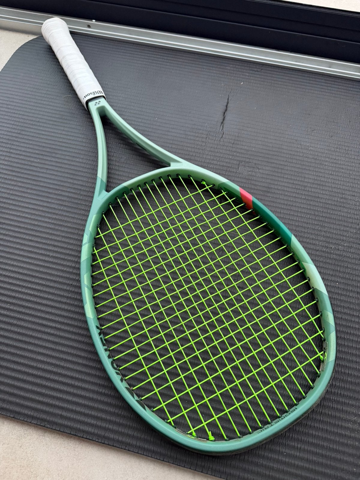 Yonex percept 97, Sport en Fitness, Tennis, Ophalen of Verzenden, Zo goed als nieuw, Racket, Overige merken